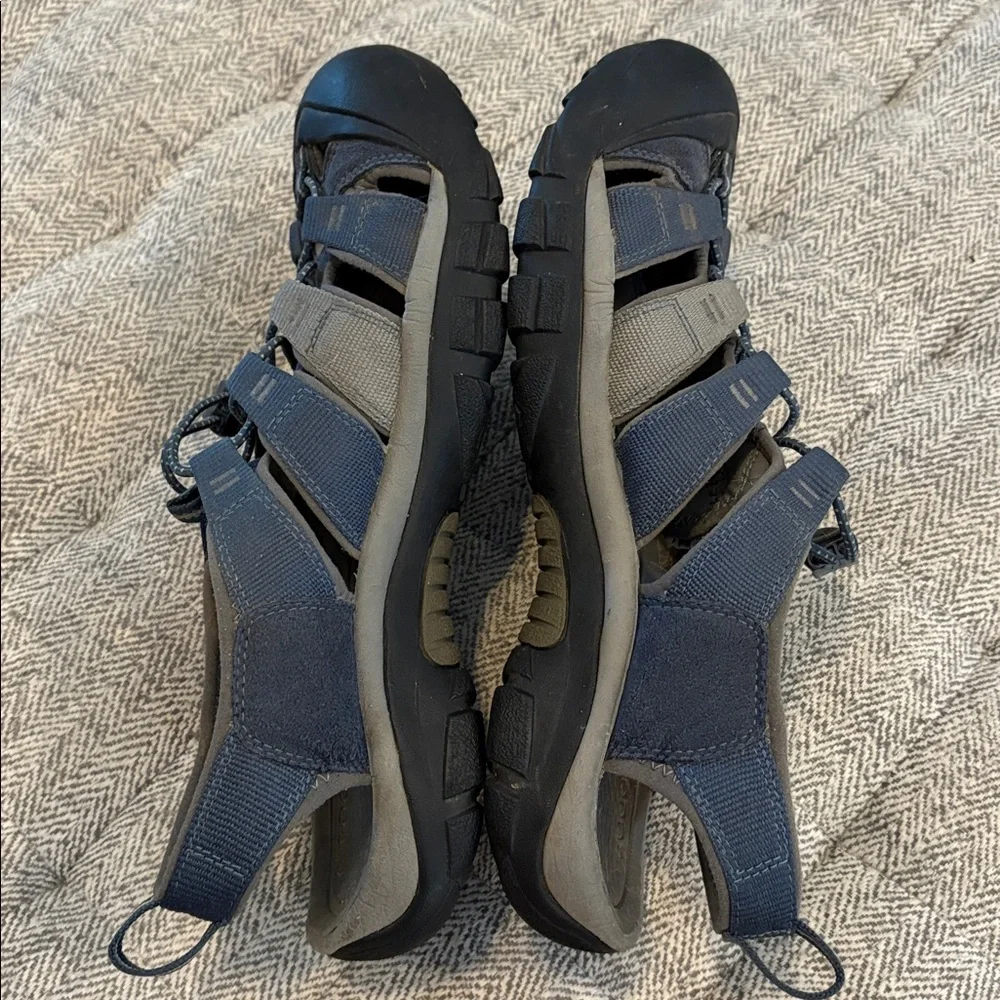 Keen waterproof sandals size 11.5